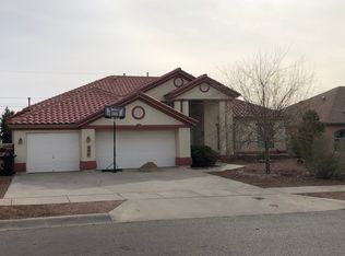 400 Phil Hansen Dr, Canutillo, TX 79835