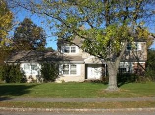 17 Lombard Dr, West Caldwell, NJ 07006