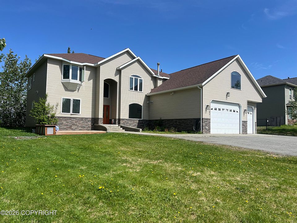1st image of 2701 E Beech Way