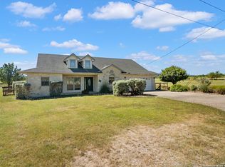 308 Wood View Cir, Bandera, TX 78003