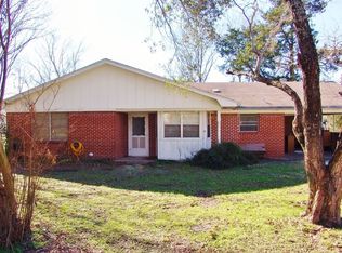 209 N Fairview St, Madisonville, TX 77864
