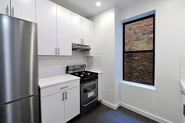 Rented by Aether Property Group | media 26