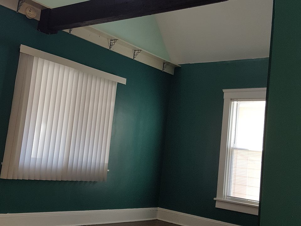 1st image of 1274 W 65th St