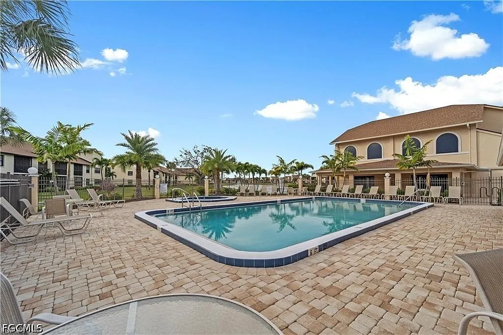 8445 Charter Club Cir — Photo 2
