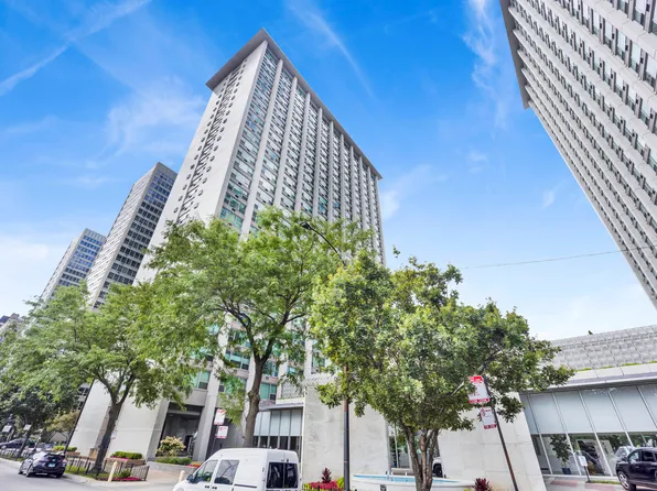 3600 N Lake Shore Dr APT 1004, Chicago, IL 60613