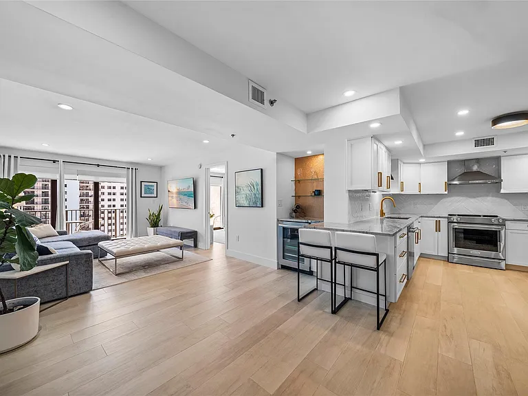 1201 S Ocean Dr #1607N — Photo 4