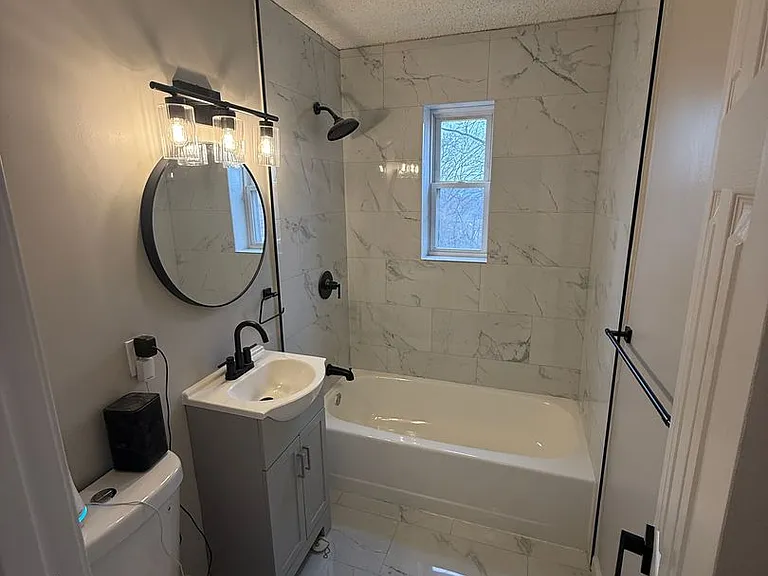 4950 Just St NE — Photo 4