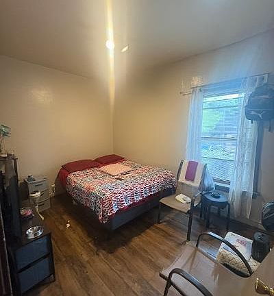 4th image of 7512 S Saint Lawrence Ave
