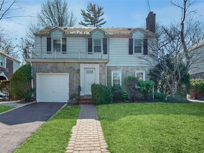 131 Midgely Drive, Hewlett, NY, 11557