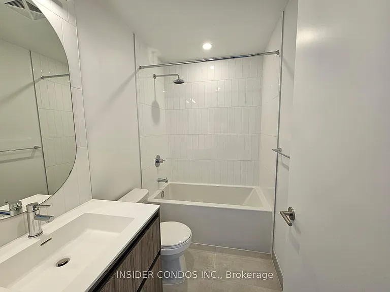 7950 Bathurst St #1412 — Photo 15