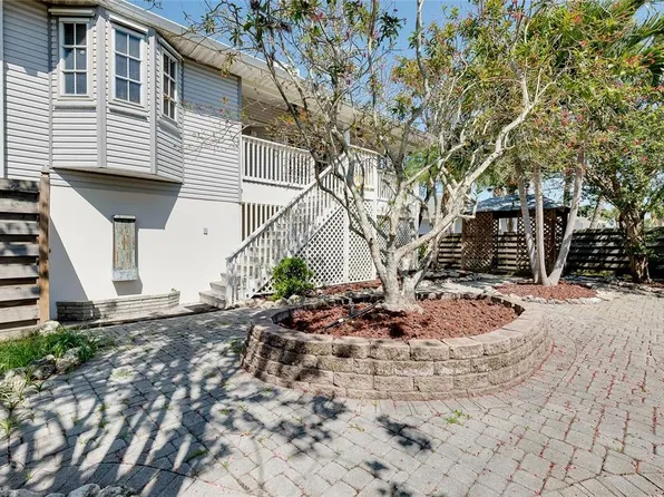 610 Alligator Dr, Venice, FL 34293