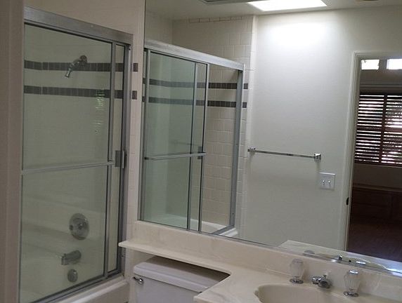 5th image of 5145 Yarmouth Ave Unit 14