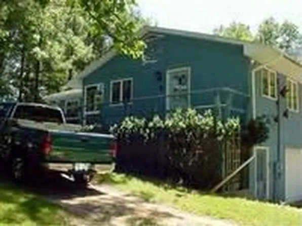 935 N Hancock St, Pentwater, MI 49449