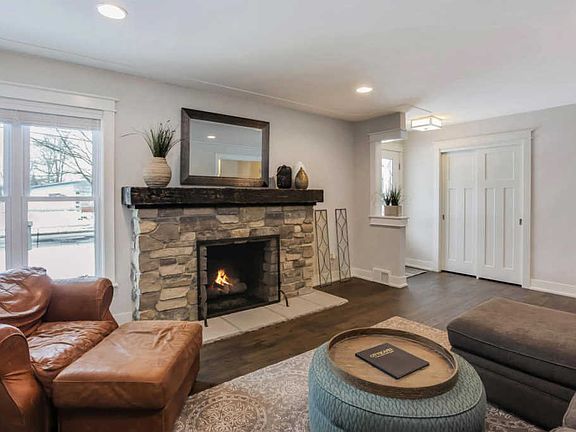 4th image of 3025 Woodcliff Cir SE