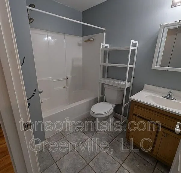 305 Scott St — Photo 22