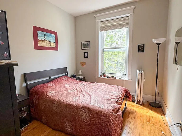 721 W Roscoe St #2 — Photo 6