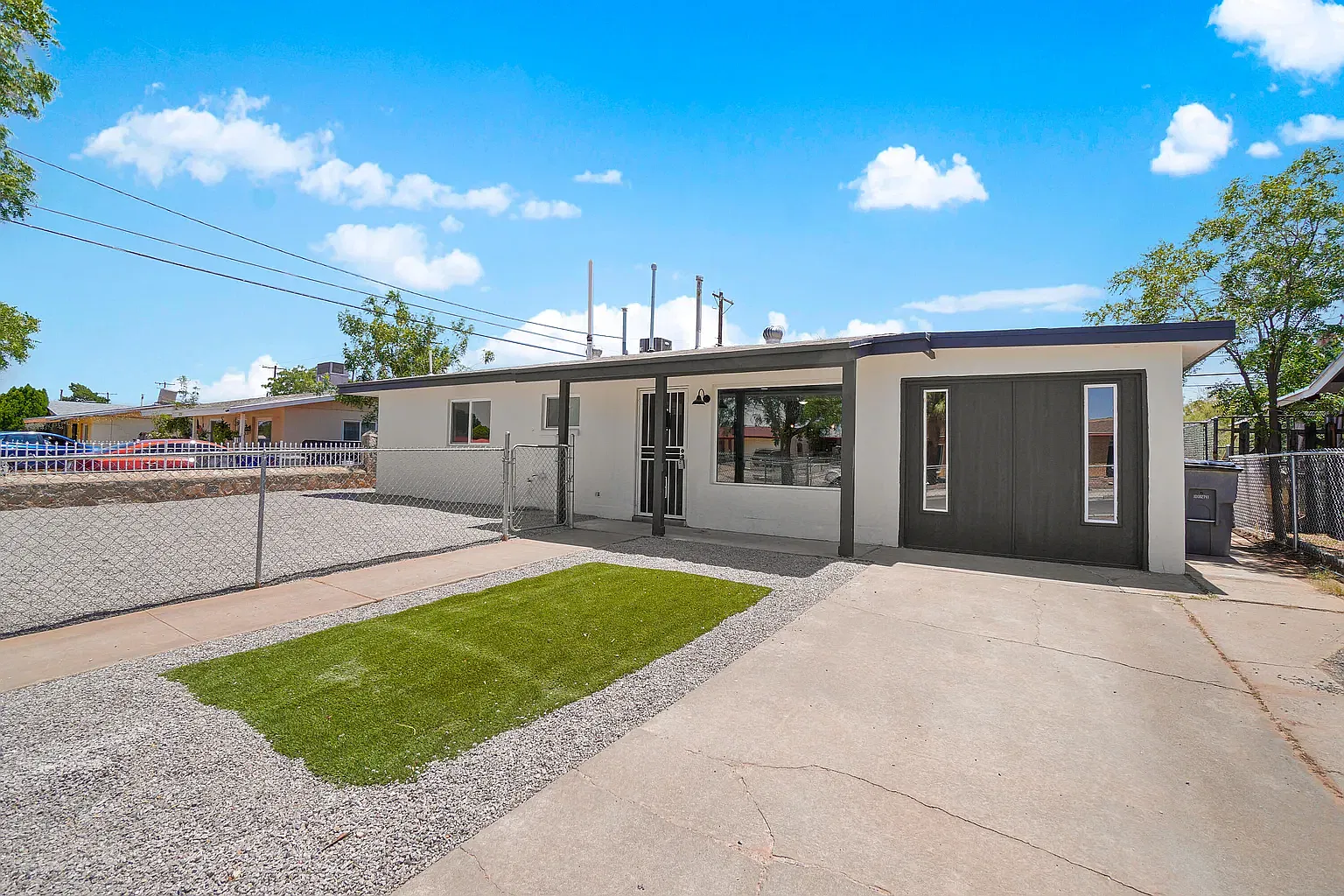 5216 Capistrano Dr — Photo 2