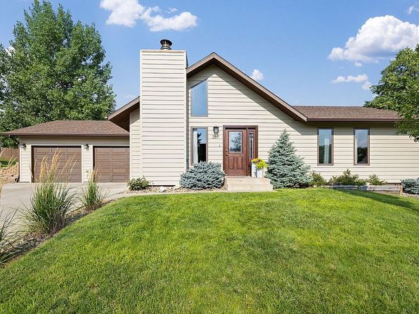 3811 Meadowbrook Dr