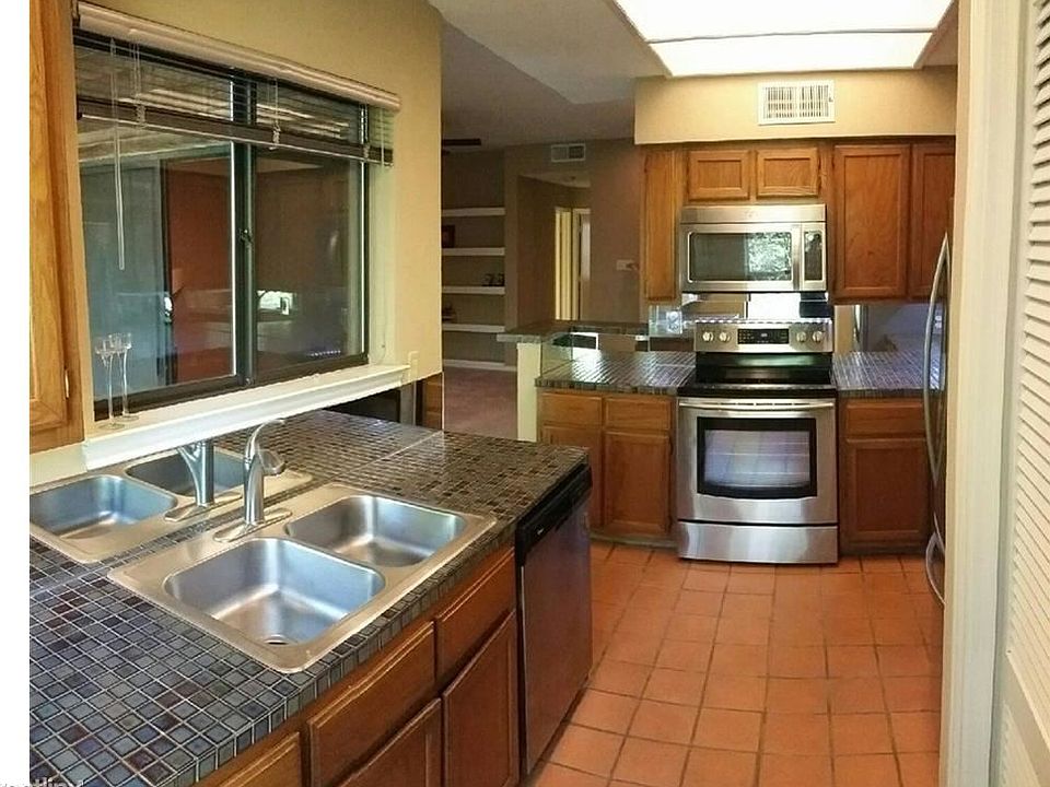 1st image of 8200 Neely Dr APT 132