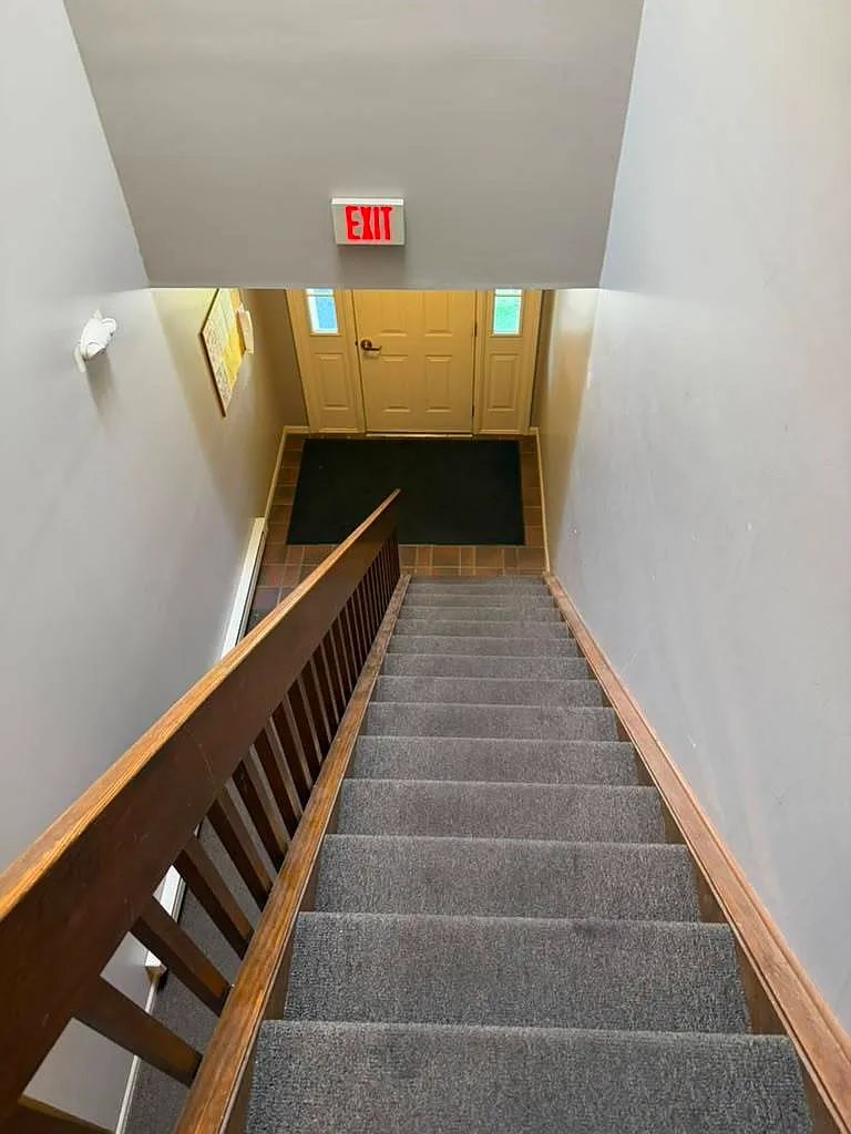 2 bed, 1.5 bath, 1158 sqft, $2,100 — Photo 2