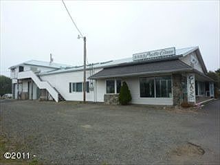 4th image of 2821 NW Highway 101