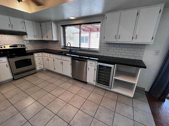 4th image of 1951 E Minton Dr