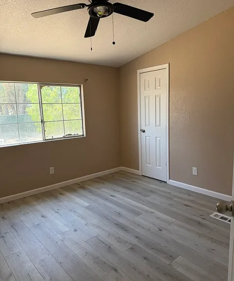 3430 E Redwood Rd — Photo 10