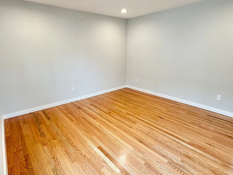 18 Cedar St — Photo 7