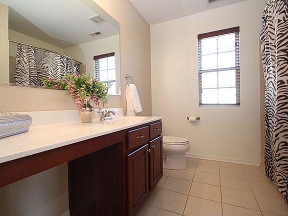4th image of 455 Cardinal Ln