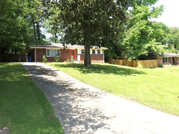 579 Kenridge Cir, Stone Mountain, GA 30083