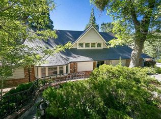 716 Oak Point Pt, Lake Arrowhead, CA 92352