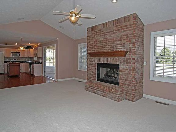 2nd image of 546 Pitney Dr
