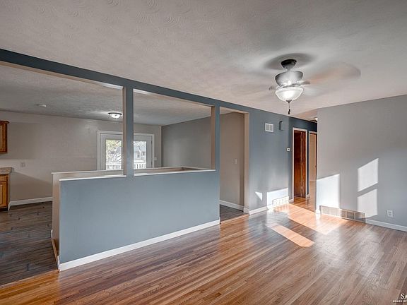 3rd image of 2213 Wesley St