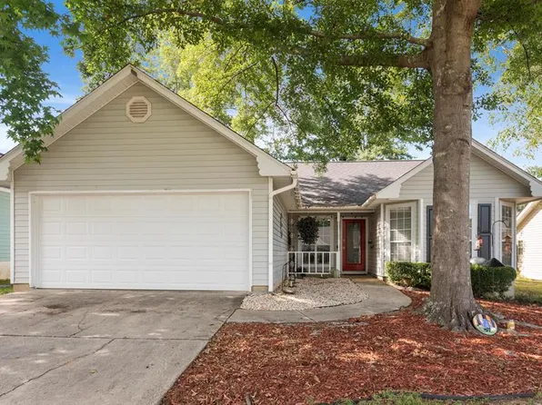 105 Plymouth Ln, Dothan, AL 36301