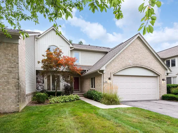 239 Saint Lawrence Blvd, Northville, MI 48168