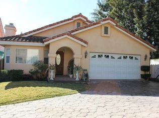 7239 Dustin Allan Ln, Van Nuys, CA 91405