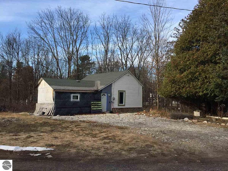 1st image of 1044 Barber St
