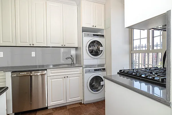 Rented by Rita S Citrin, LREB | media 21