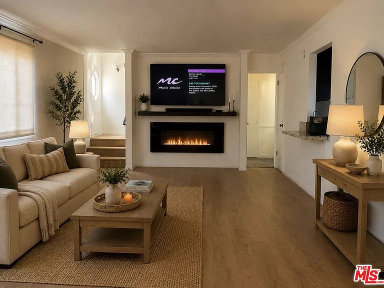 3309 Grand Canal #A — Photo 4