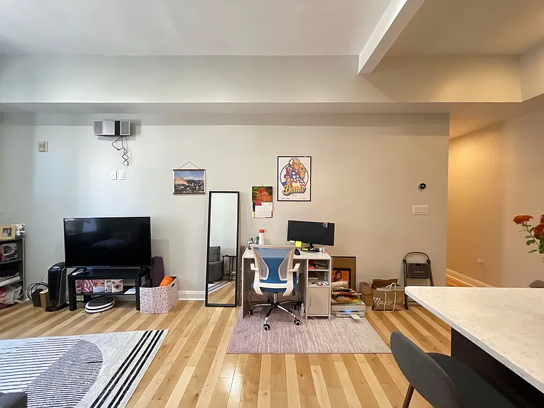 248 Market - Residential — Photo 10