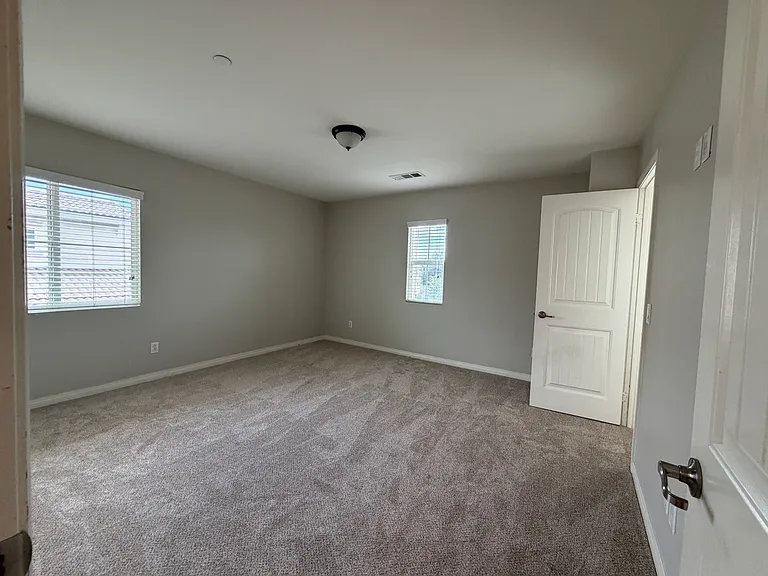 13258 Chatham Dr — Photo 20