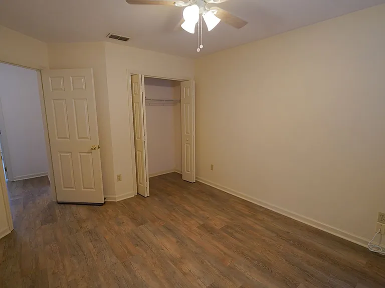 2605 Yarmouth Ln — Photo 21