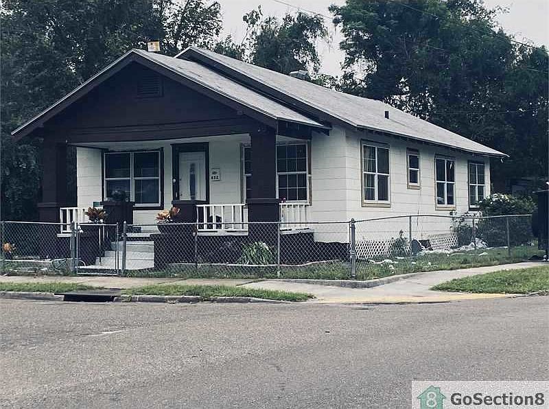 1st image of 452 W 22nd St