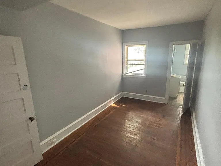 5631 N Fairhill St — Photo 8