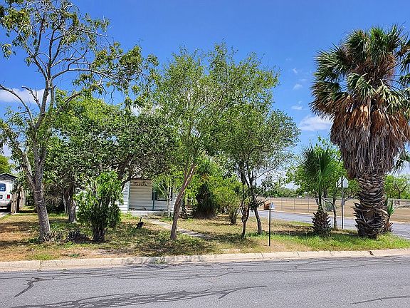 2nd image of 221 E McKinley Ave