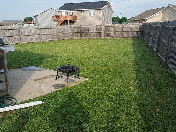 4th image of 914 W Welter Dr