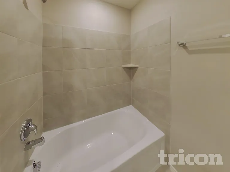 1717 Claireborne Ct — Photo 19