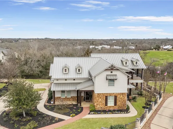 3240 Founders Dr, Bryan, TX 77807