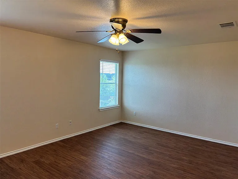 12840 Saint Mary Dr — Photo 14