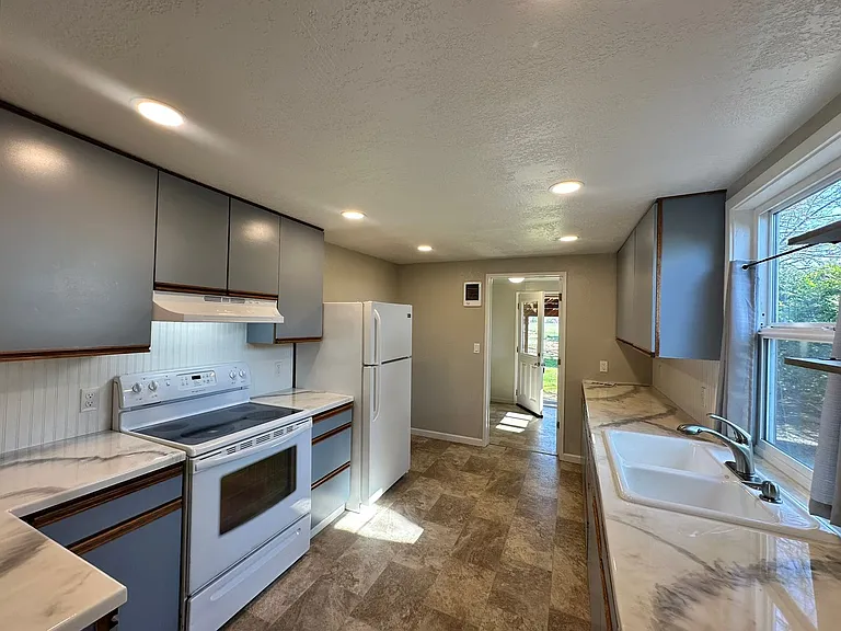 29364 Talbott Ln — Photo 6